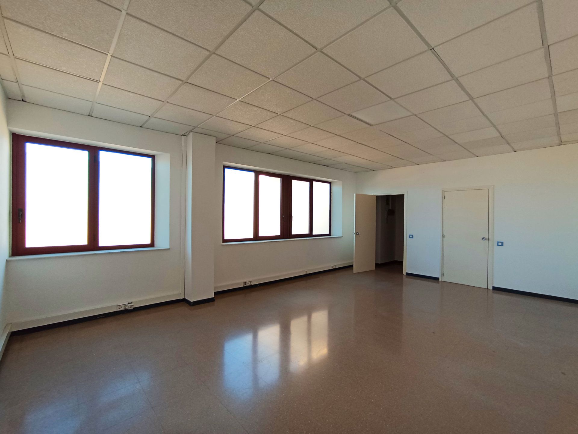 Oficina de lloguer en Cornellà de Llobregat