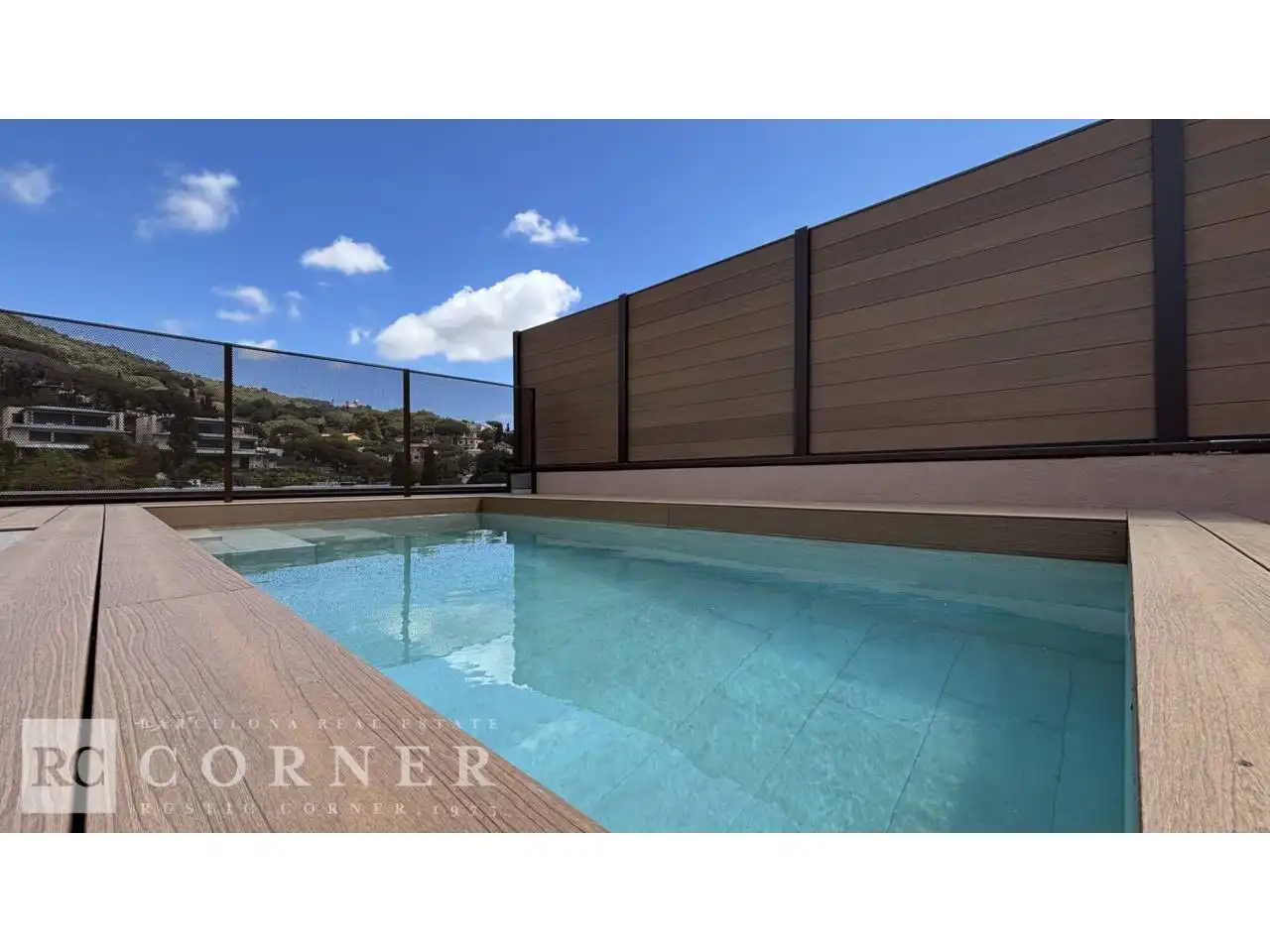 Swimming pool of Flat for sale in Barcelona  with Air Conditioner, Parquet flooring and Terrace