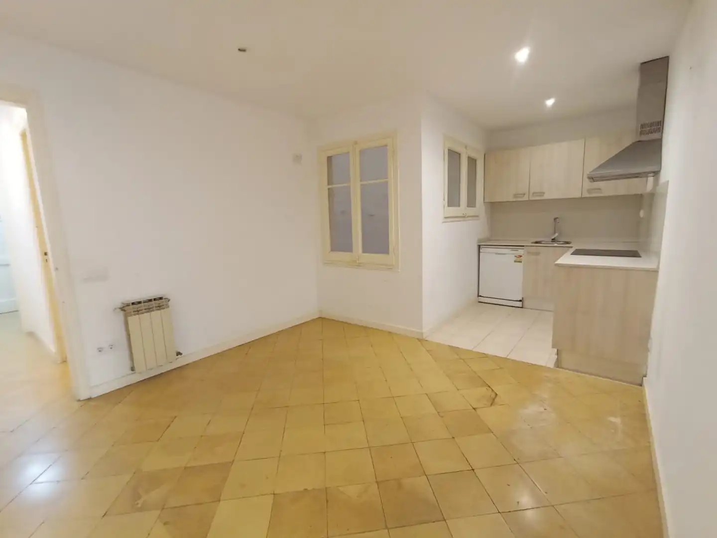 Cocina de Piso en venta en Barcelona con Calefacción y Horno