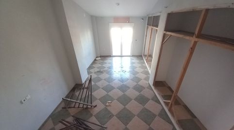 Casa en venta en Mengíbar, 2 dormitorios., immagine 2