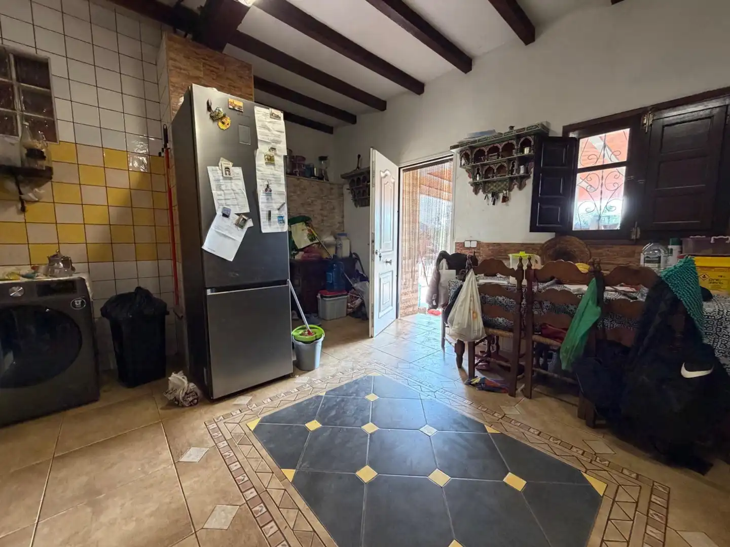 Cuina de Casa o xalet en venda en Villar del Arzobispo amb Jardí privat, Terrassa i Traster