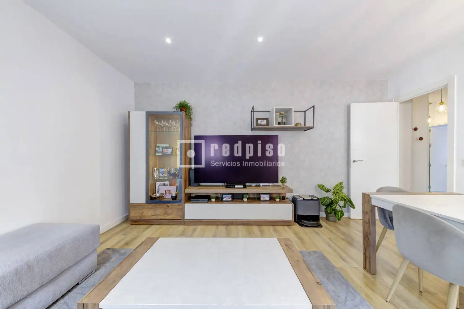 Living room of Flat for sale in Pozuelo de Alarcón  with Air Conditioner, Heating and Terrace