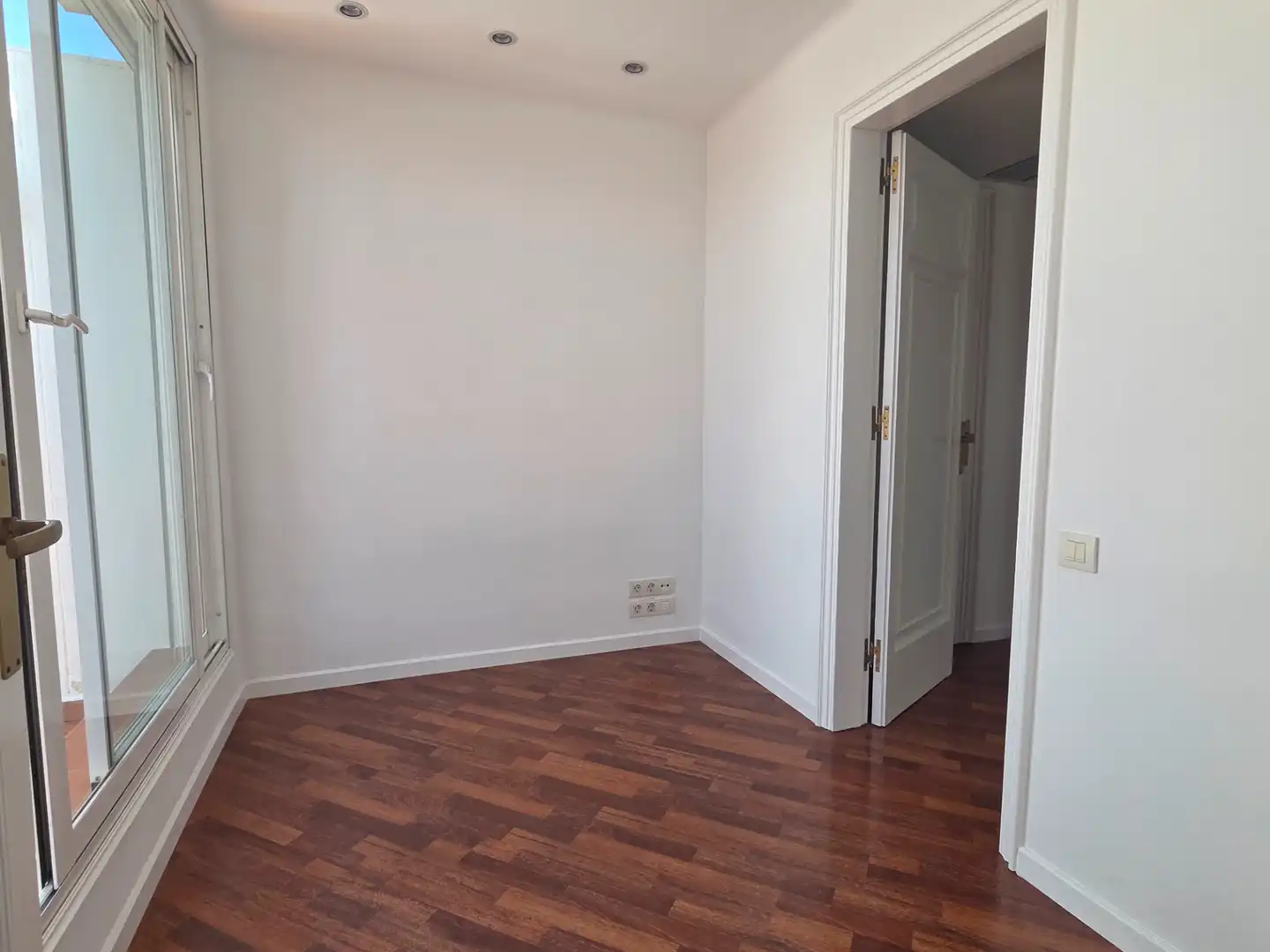 Bedroom of Attic for rent in Barcelona  with Air Conditioner, Heating and Parquet flooring