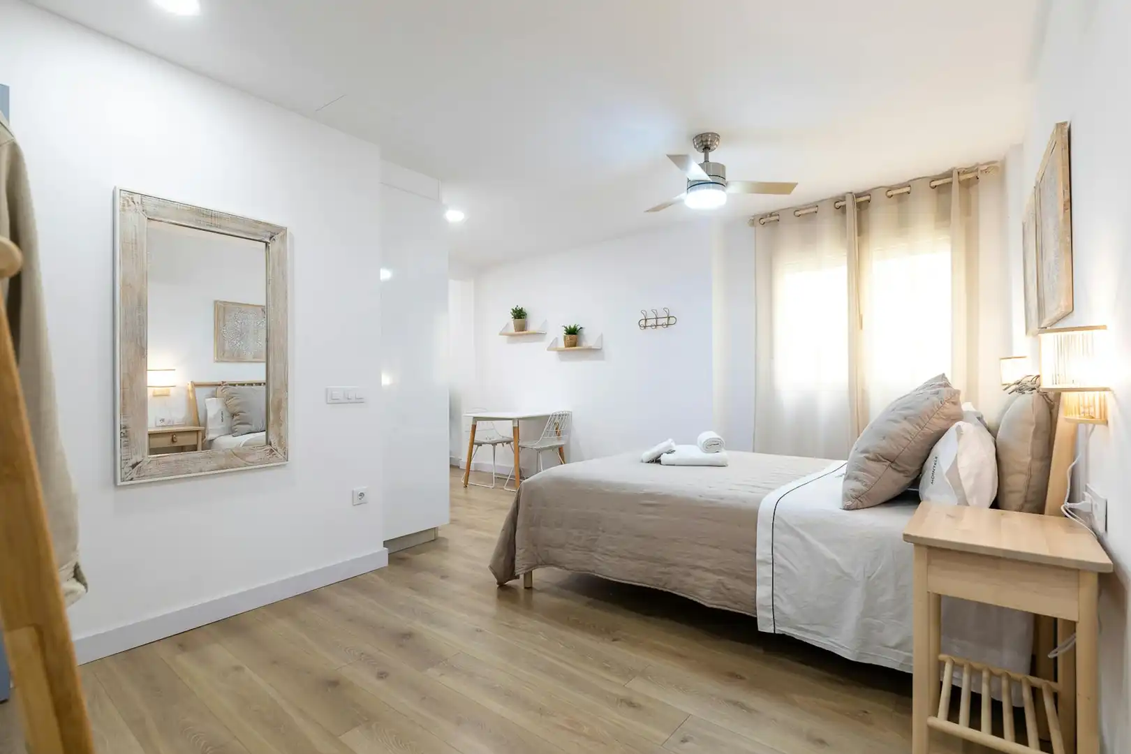 Schlafzimmer von Wohnung zur Miete in Ciutat Vella 