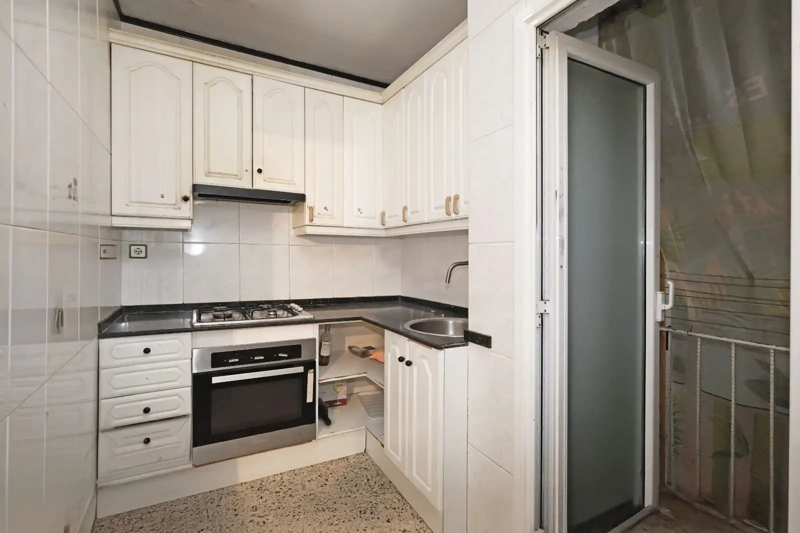 Cocina de Piso en venta en L'Hospitalet de Llobregat con Balcón