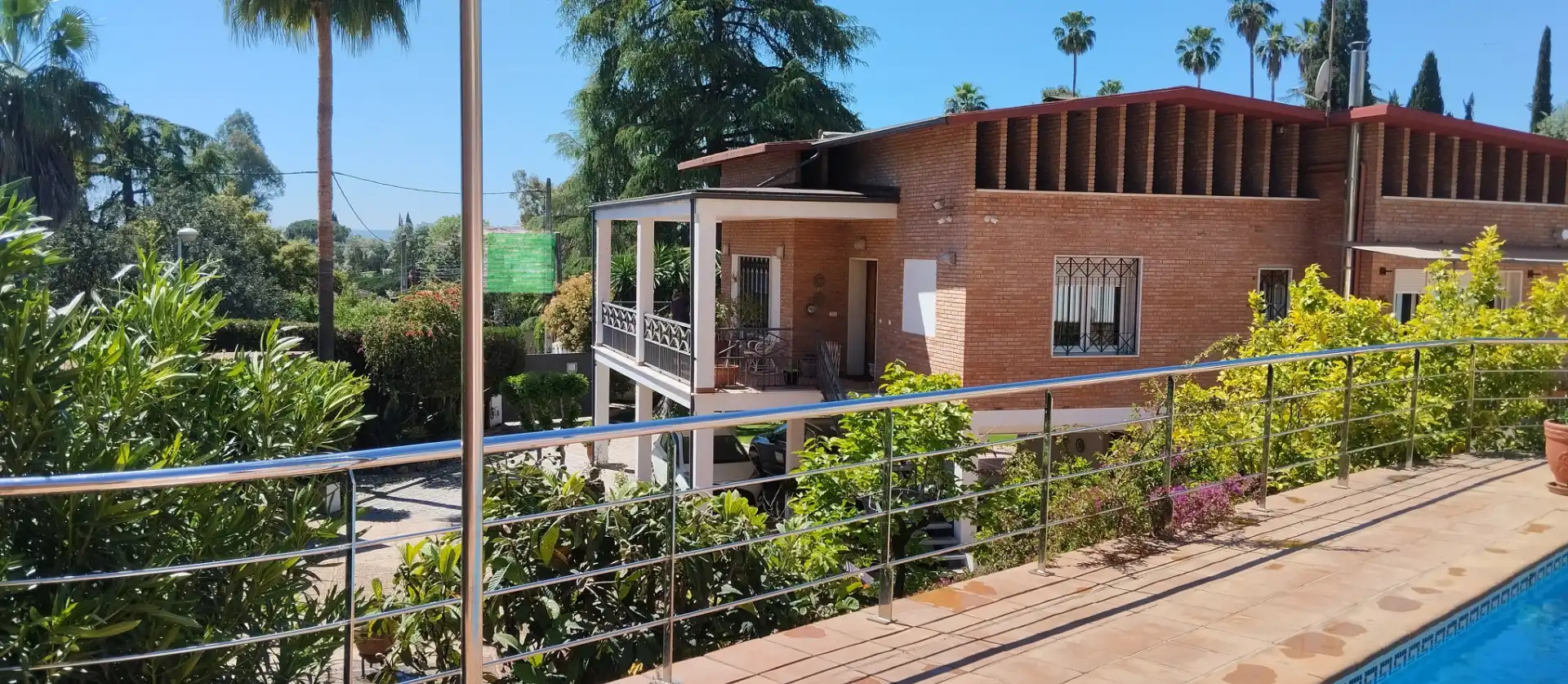 Außenansicht von Haus oder Chalet zum Verkauf in Córdoba mit Klimaanlage, Heizung und Privatgarten