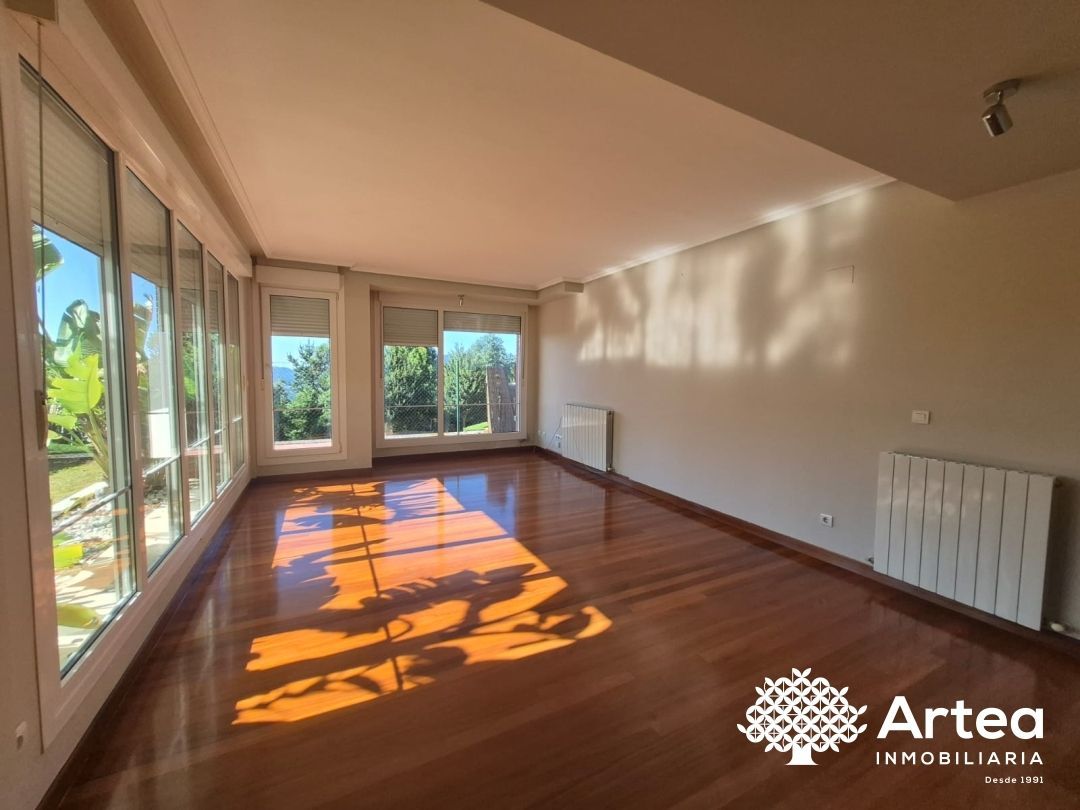 Living room of Single-family semi-detached to rent in Mungia  with Heating, Private garden and Terrace