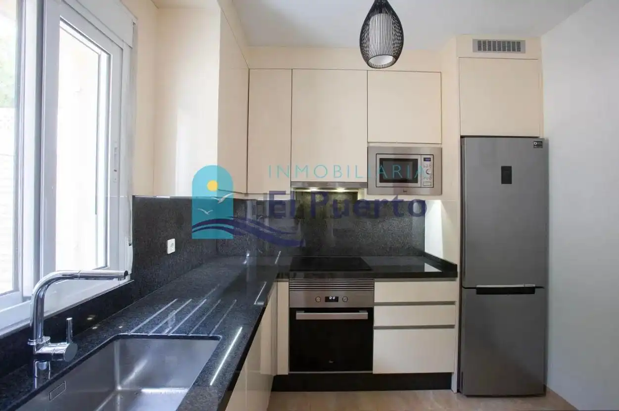 Cocina de Dúplex en venta en Cartagena con Aire acondicionado, Calefacción y Jardín privado