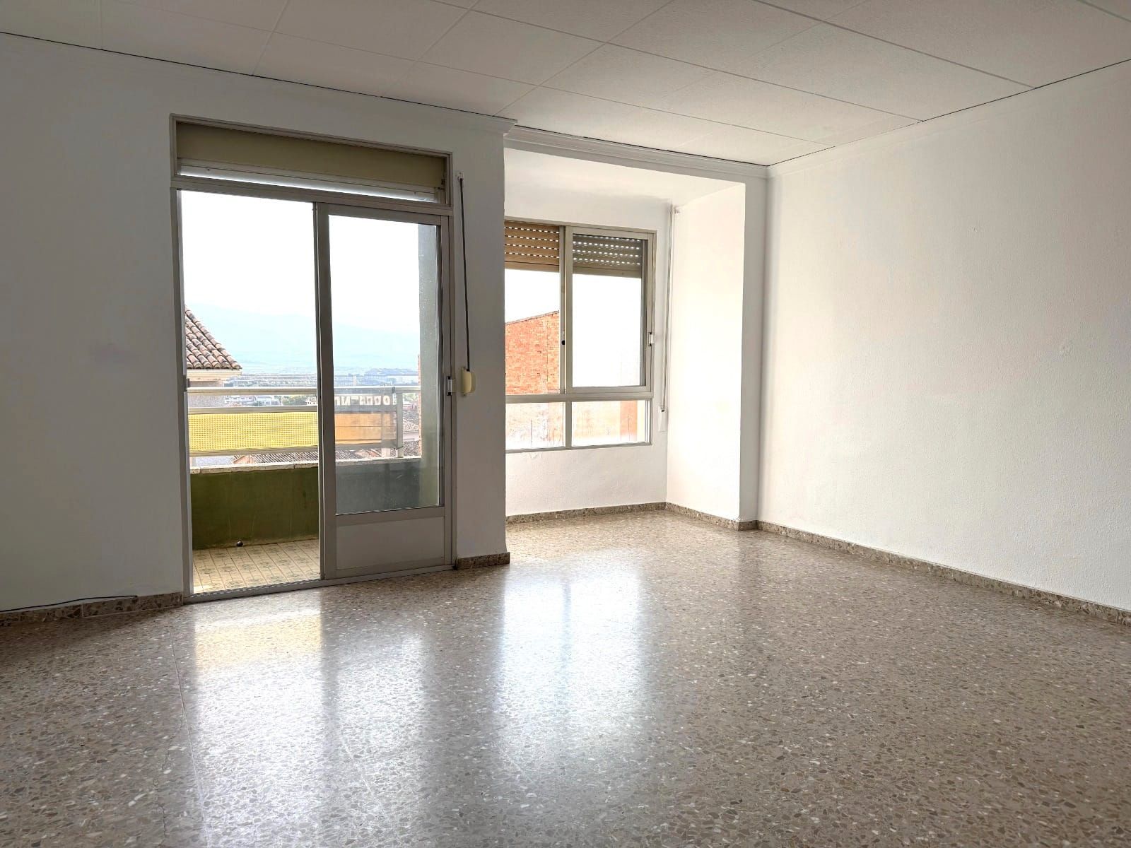 Bedroom of Flat for sale in La Pobla del Duc  with Air Conditioner, Oven and Washing machine