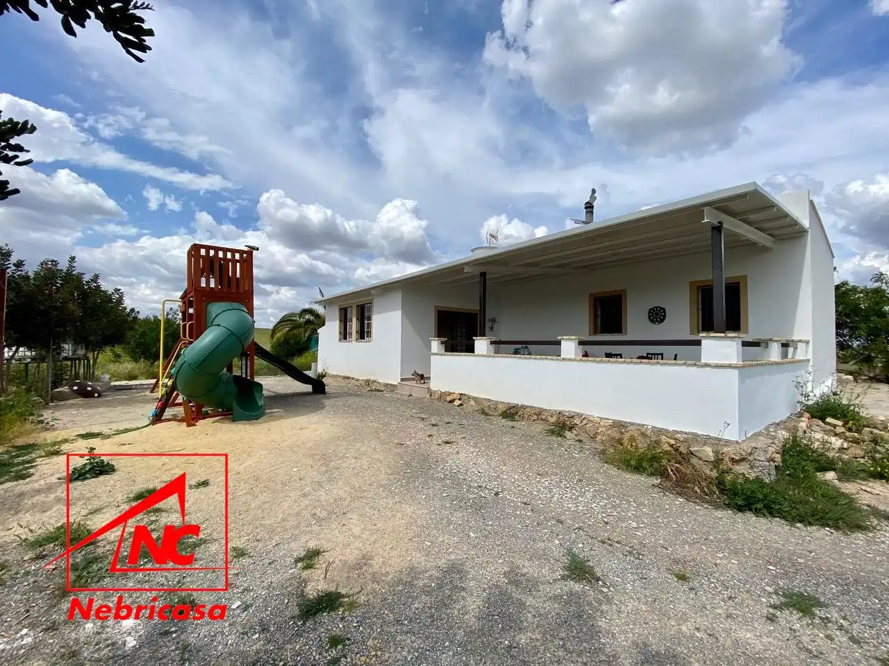 Vista exterior de Finca rústica en venta en Lebrija con Terraza, Piscina y Amueblado