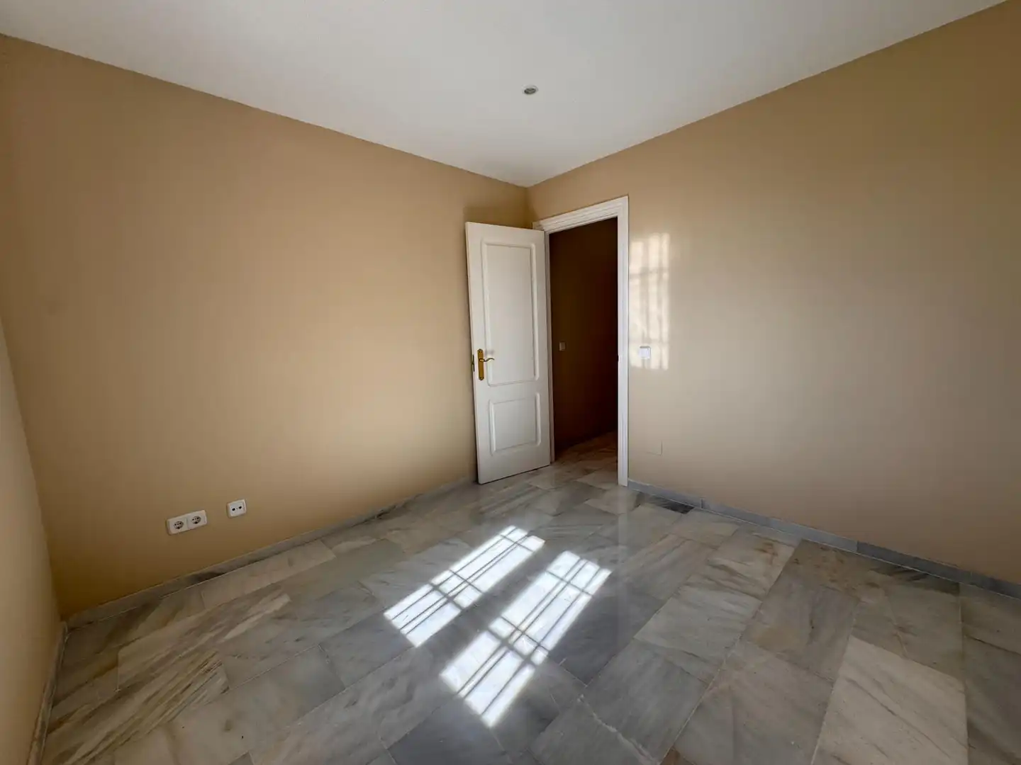 Houses for sale in Benalmádena  with Air Conditioner, Heating and Private garden