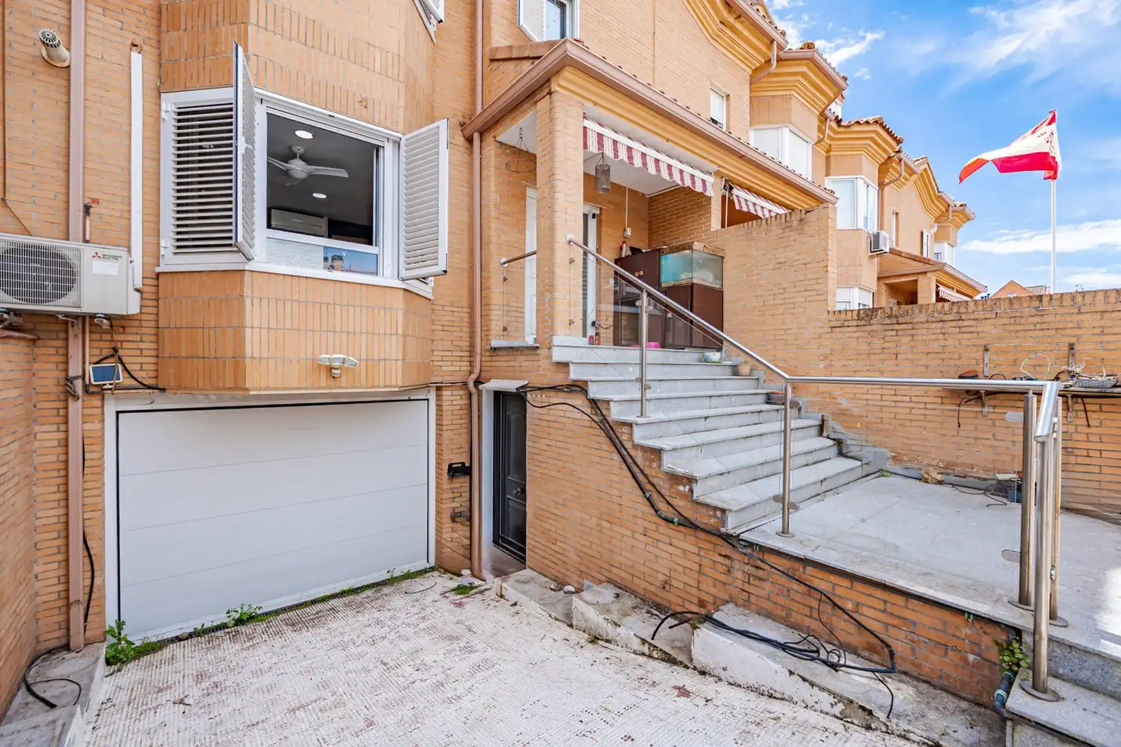 Exterior view of Detached homes for sale in Valdemoro  with Air Conditioner and Heating