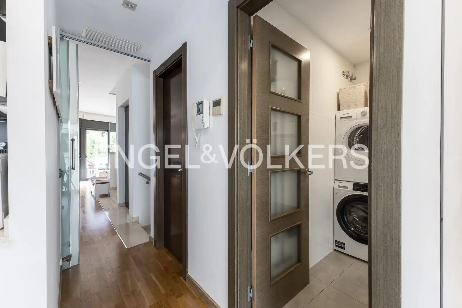 Casa adosada en venta en Barcelona con Aire acondicionado, Calefacción y Jardín privado