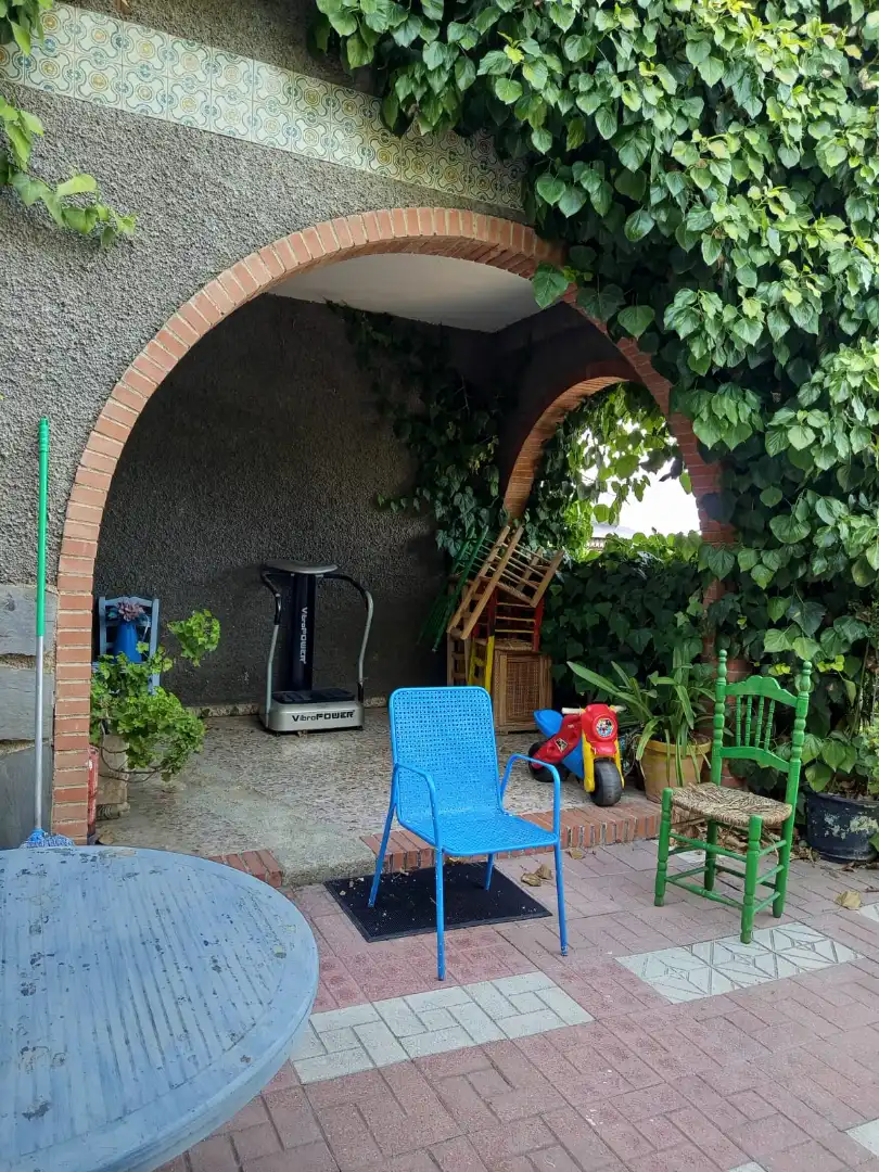 Terrassa de Casa o xalet en venda en La Zubia amb Jardí privat i Piscina