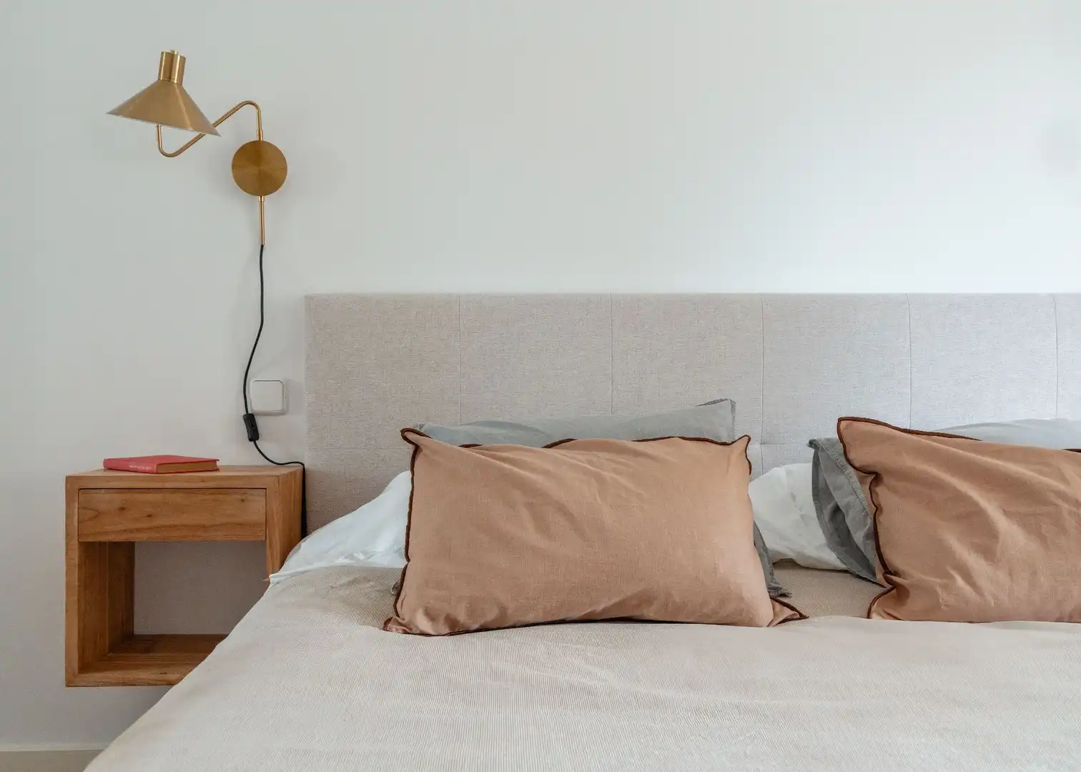 Schlafzimmer von Wohnung zur Miete in Madrid mit Klimaanlage und Heizung