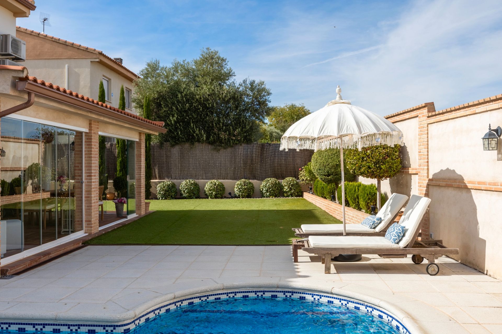 Terrassa de Casa o xalet en venda en Cobisa amb Calefacció