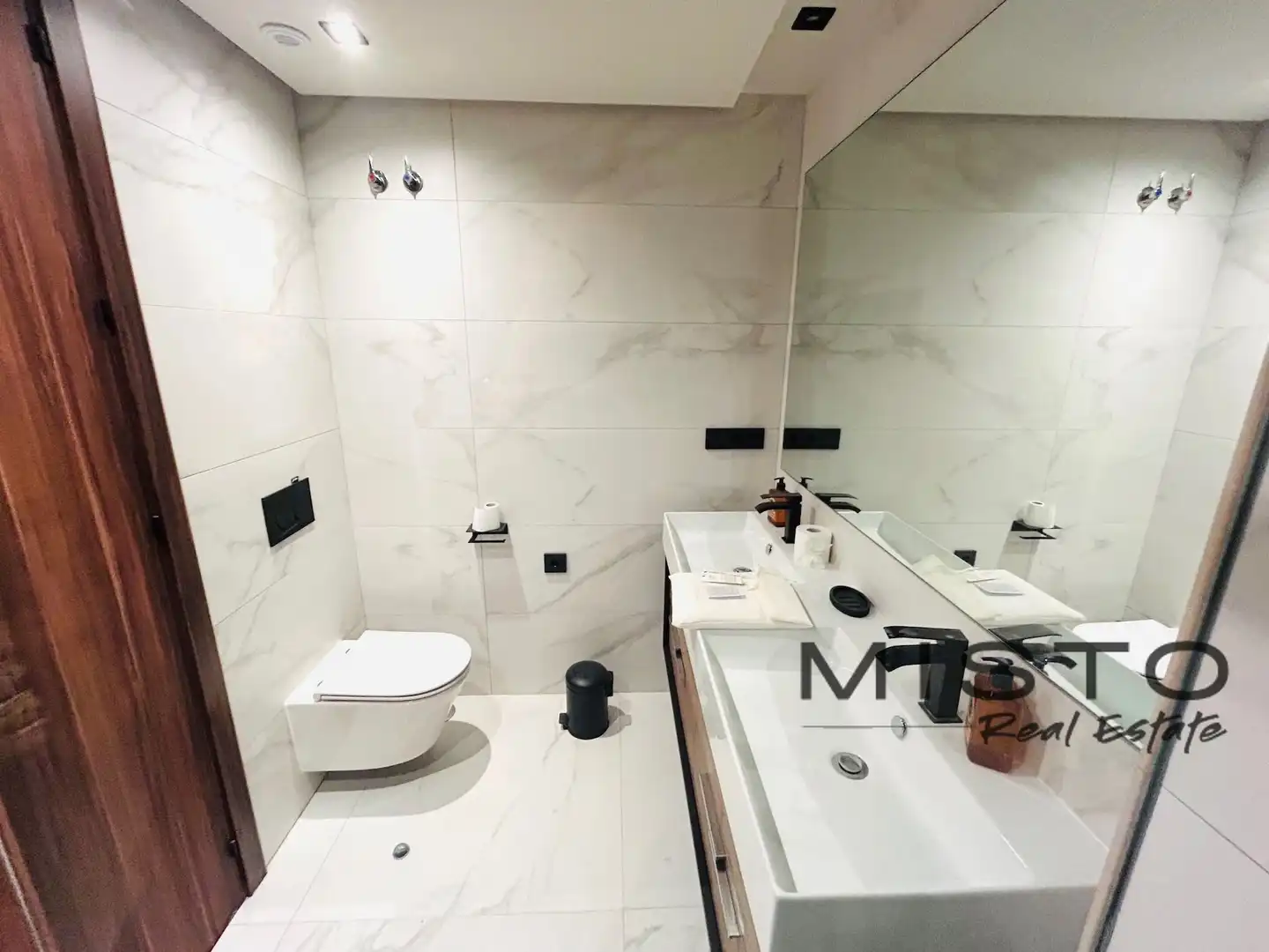 Bathroom of Flat for sale in San Pedro de Alcántara