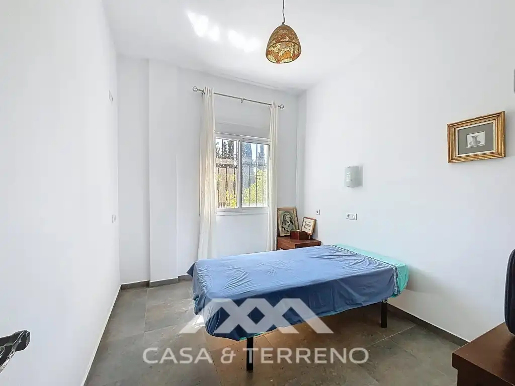 Dormitori de Casa o xalet en venda en Vélez-Málaga amb Aire condicionat, Jardí privat i Terrassa