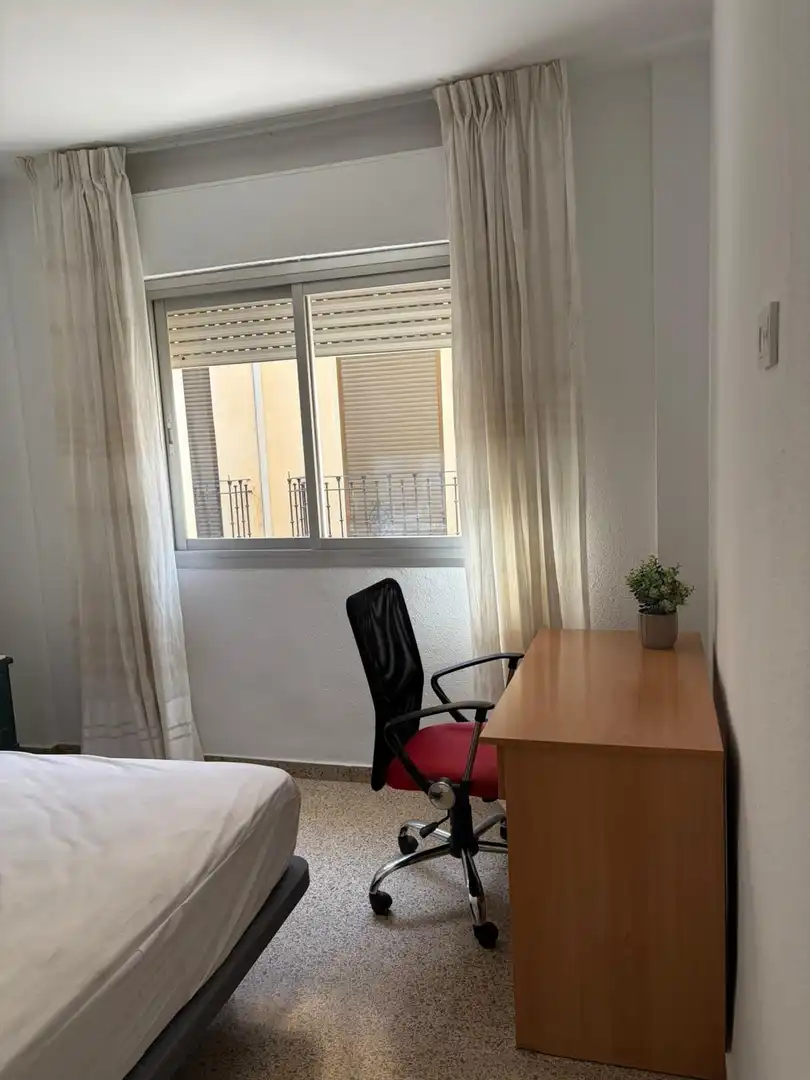 Schlafzimmer von Wohnung zur Miete in Centro