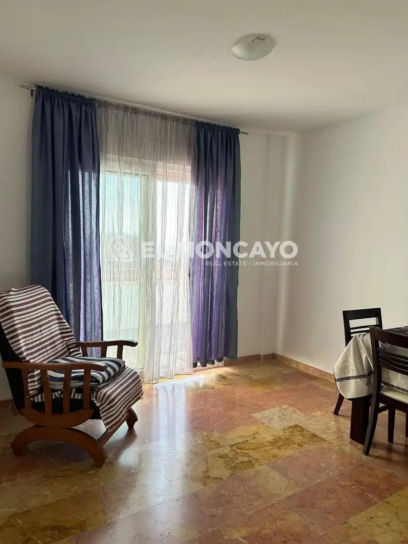 Sala de estar de Ático en venta en Torrevieja con Calefacción, Terraza y Trastero