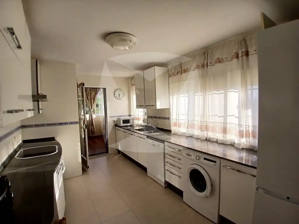 Detached house with pool for sale in Urbanización Las Lomas, imagen 6