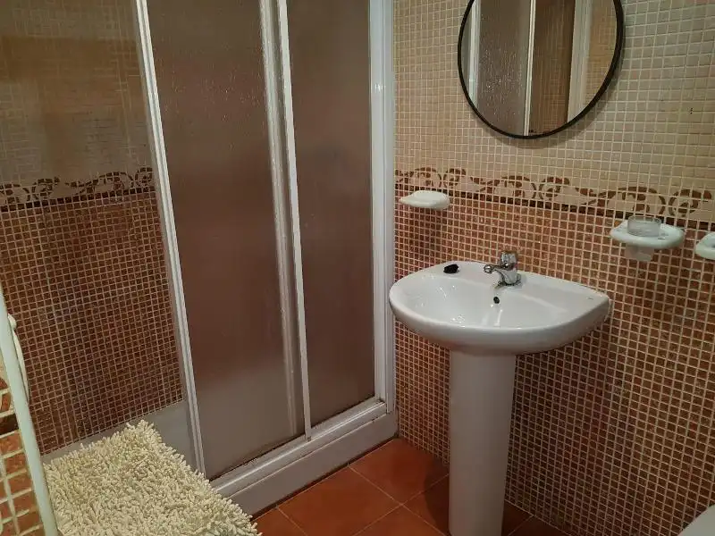 Bany de Planta baixa en venda en Jerte amb Aire condicionat, Calefacció i Jardí privat