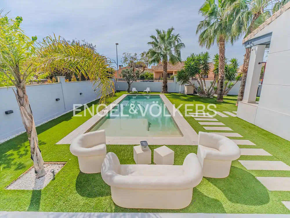 Piscina de Casa o chalet en venta en Mutxamel con Aire acondicionado, Calefacción y Jardín privado