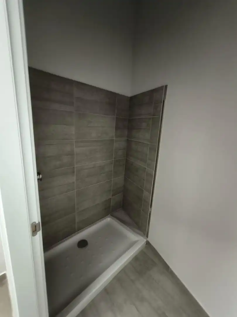 Baño de Oficina de alquiler en San Andrés del Rabanedo con Calefacción y Terraza