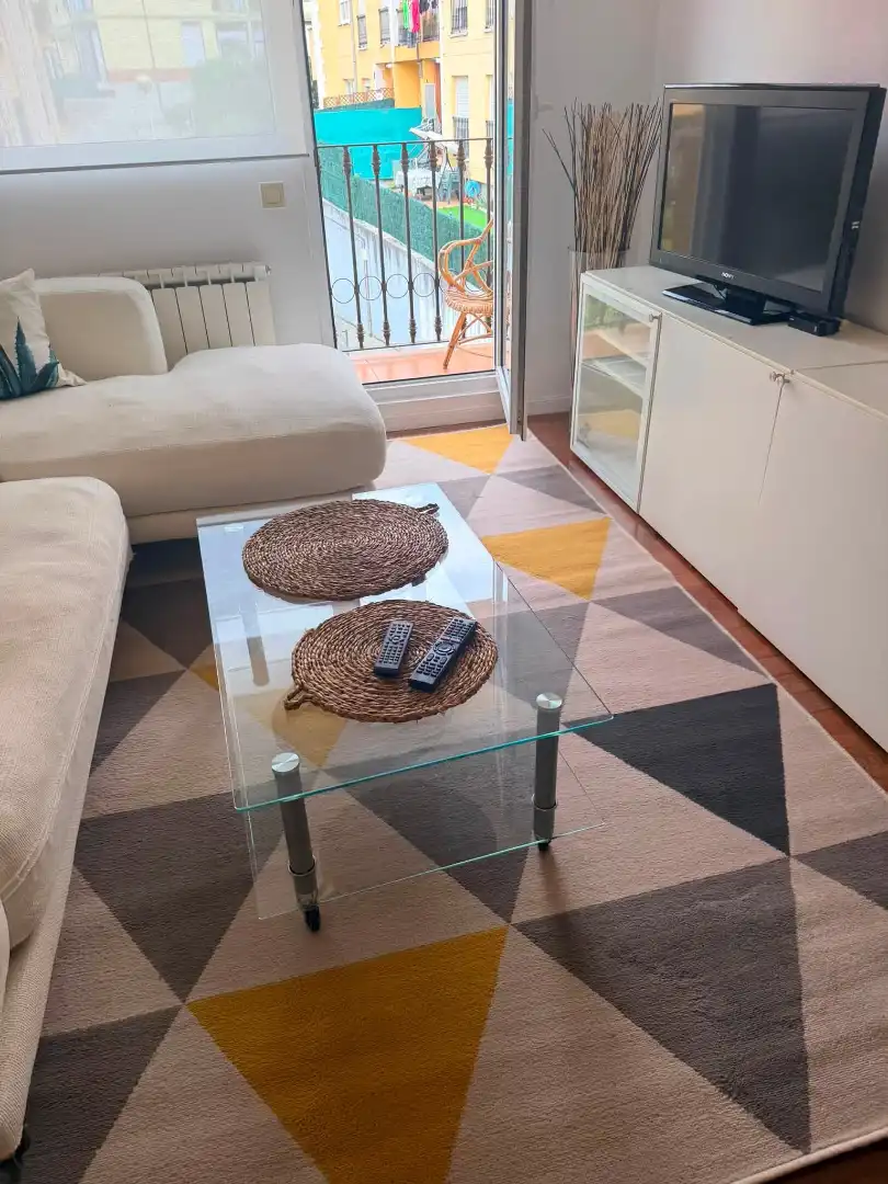 Wohnung zur Miete in Calle la Garoja, Cartes