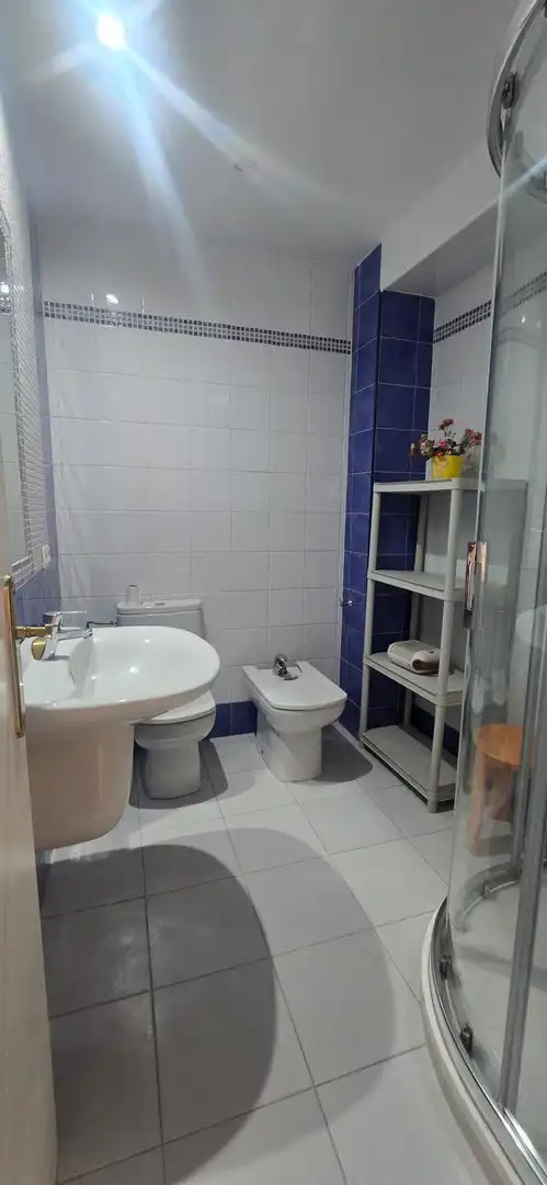 Bany de Pis en venda en Córdoba amb Aire condicionat i Moblat