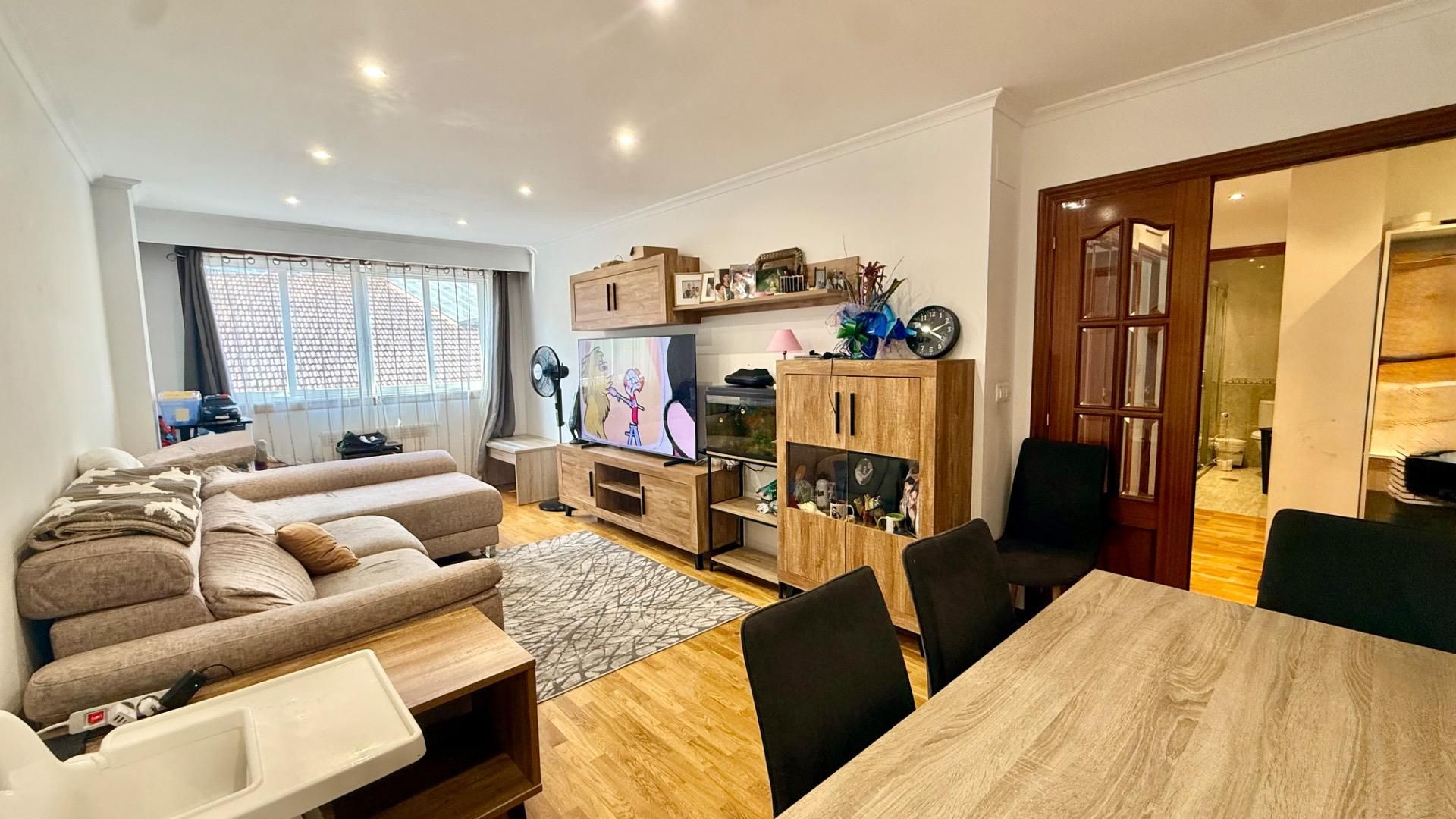 Sala d'estar de Dúplex de lloguer en Barbadás amb Moblat i Balcó