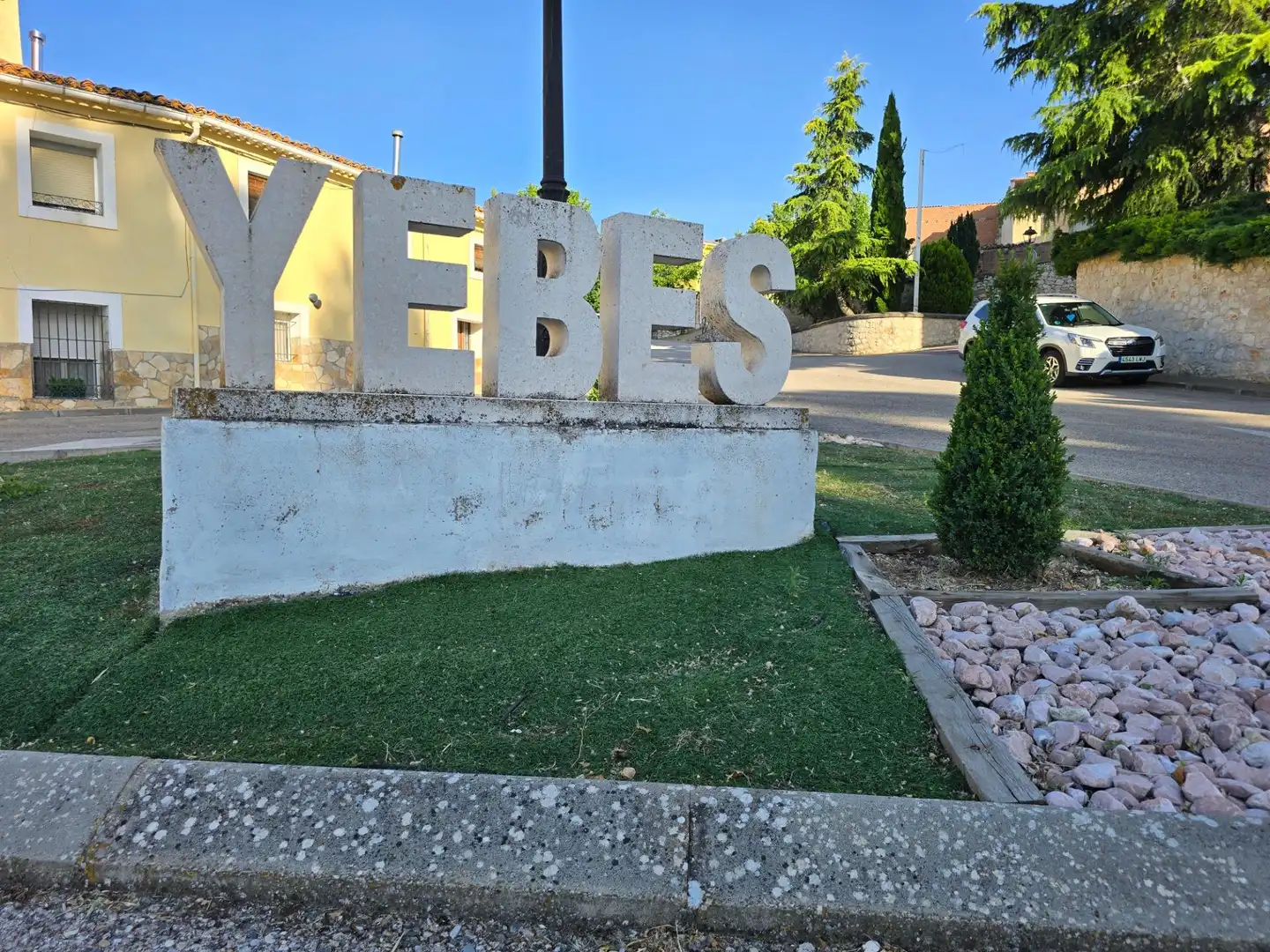Exterior view of Houses for sale in Yebes  with Heating