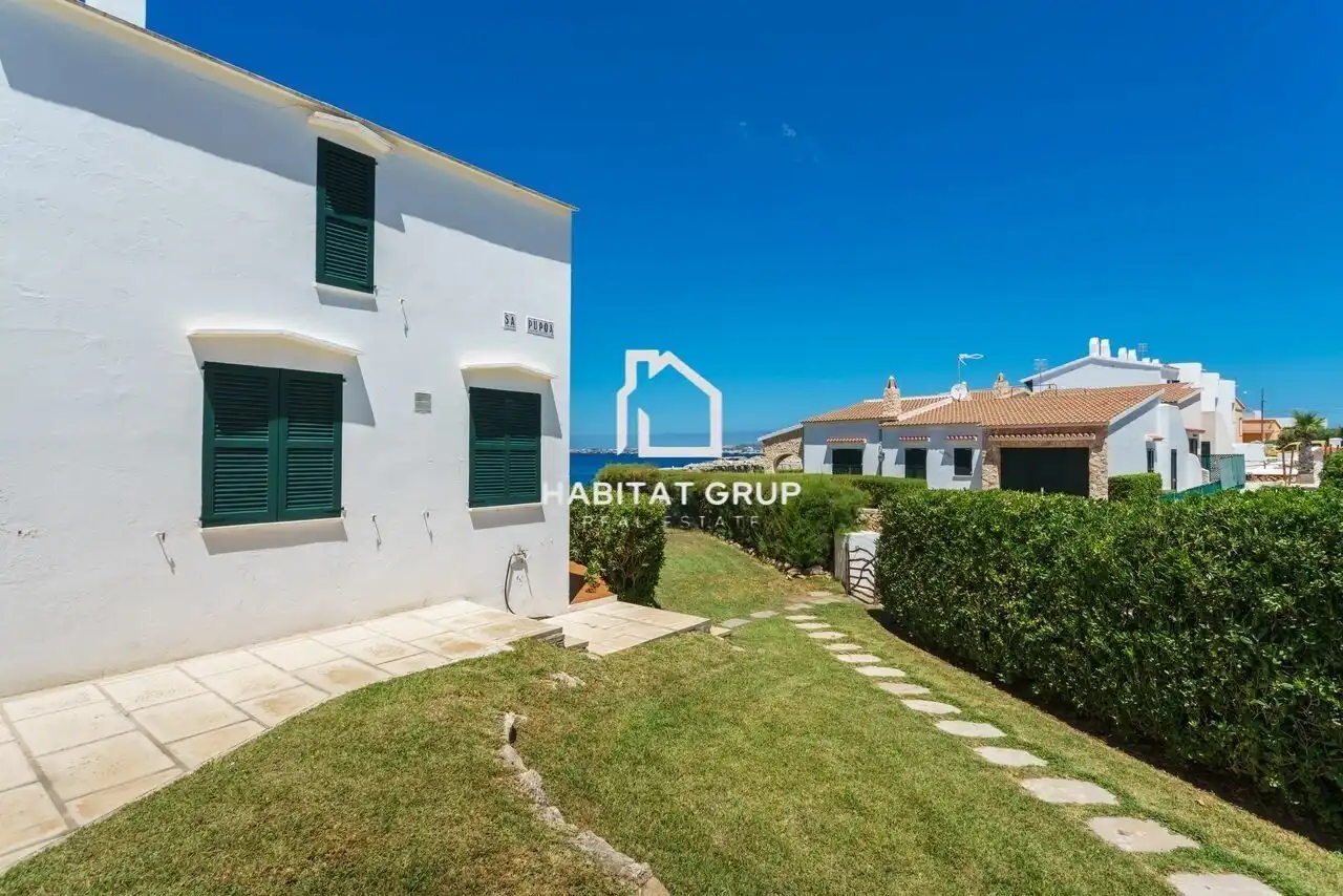 Casa adosada en venda a Cala Blanca