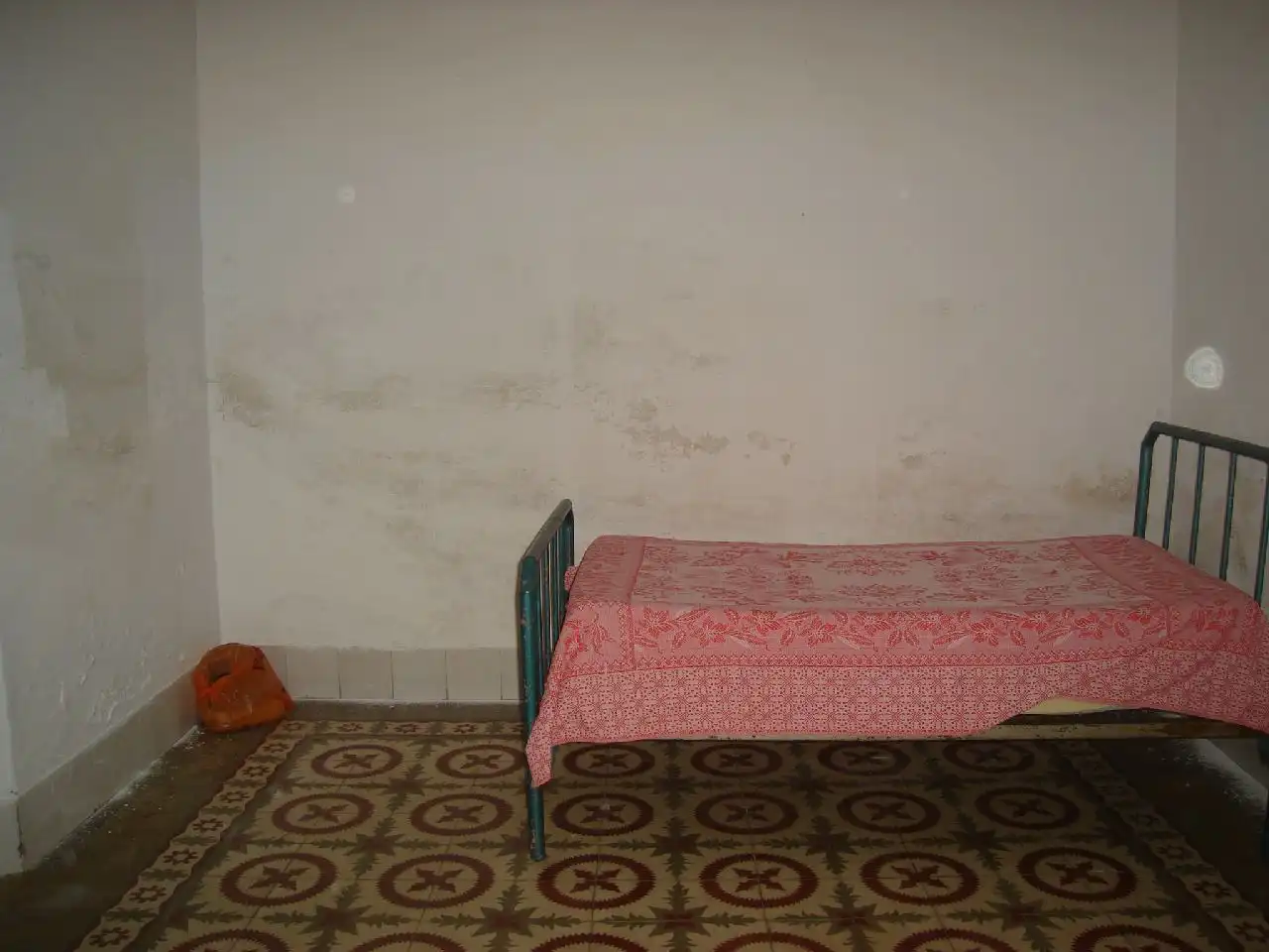 C63 VENTA DE CASA SEÑORIAL DE ESQUINA PARA REFORMAR. AMPLIA SUPERFICIE DE SOLAR. MONTIJO, imatge 5