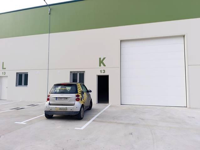 Nave industrial en Alquiler en Polígono Cantabria