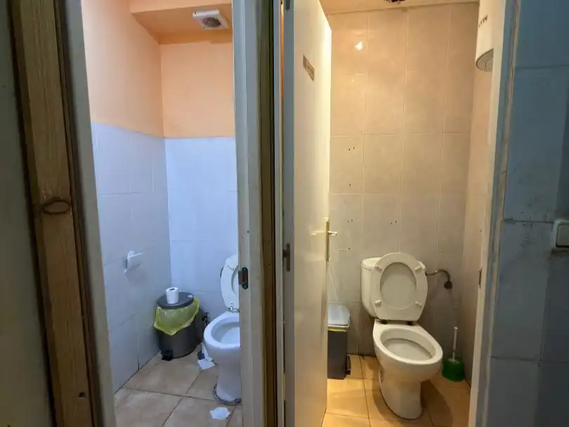 Baño de Local de alquiler en Madrid