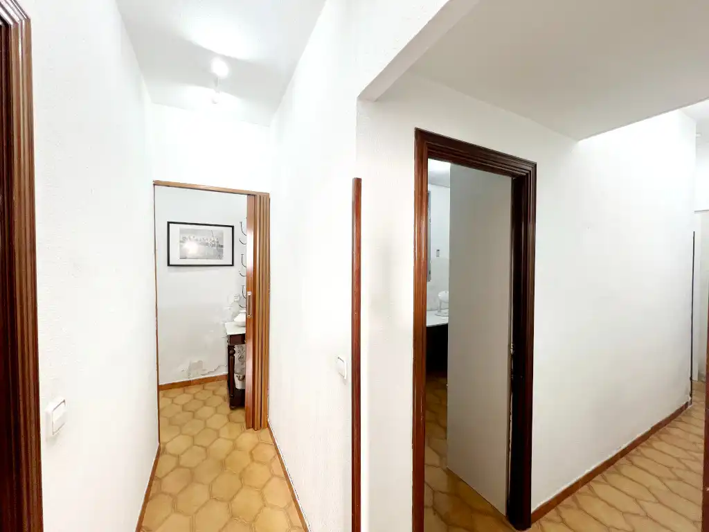 Wohnung zum Verkauf in Madrid mit Klimaanlage, Heizung und Privatgarten