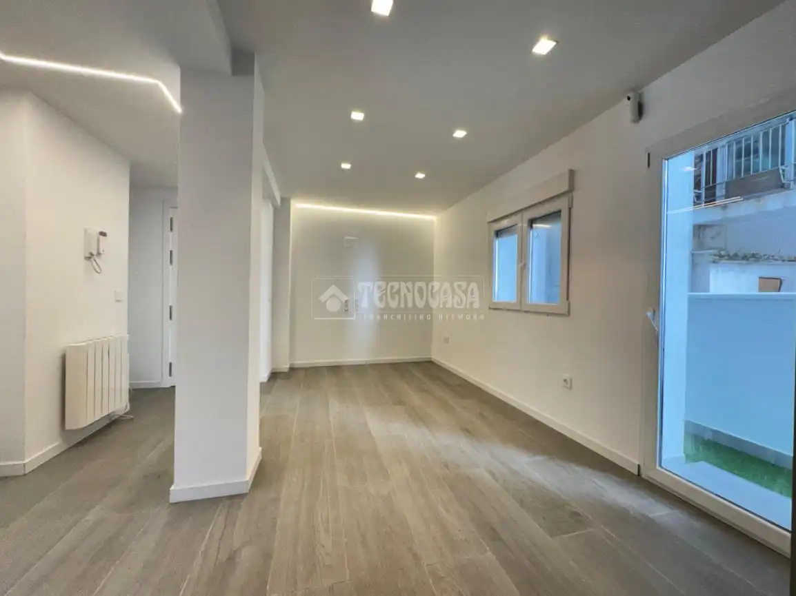 Flat for sale in Alcobendas  with Air Conditioner and Heating