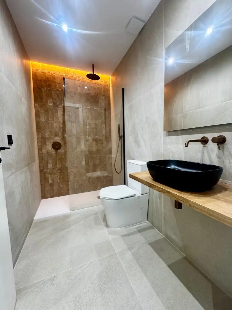 Bathroom of Ground floor for sale in Sabadell  with Air Conditioner, Heating and Private garden