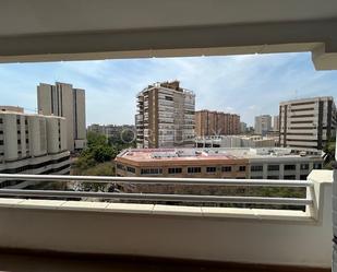 Vista exterior de Oficina de lloguer en Málaga Capital amb Aire condicionat i Terrassa