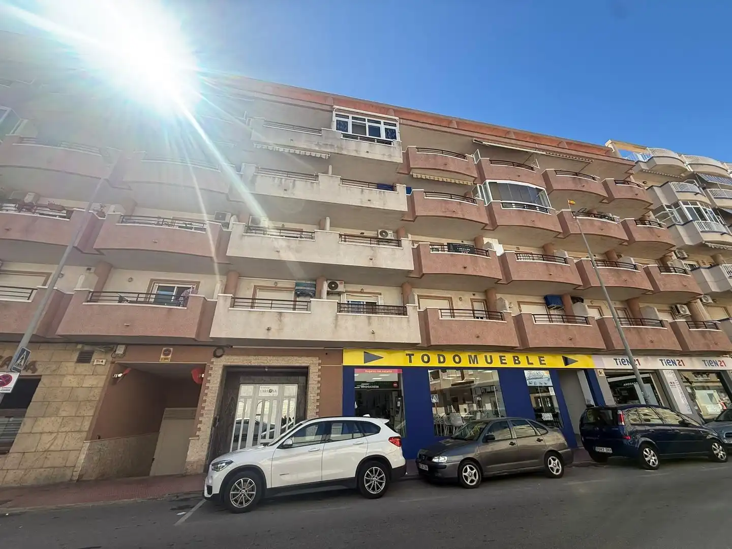 Vista exterior de Piso en venta en Guardamar del Segura con Trastero y Amueblado