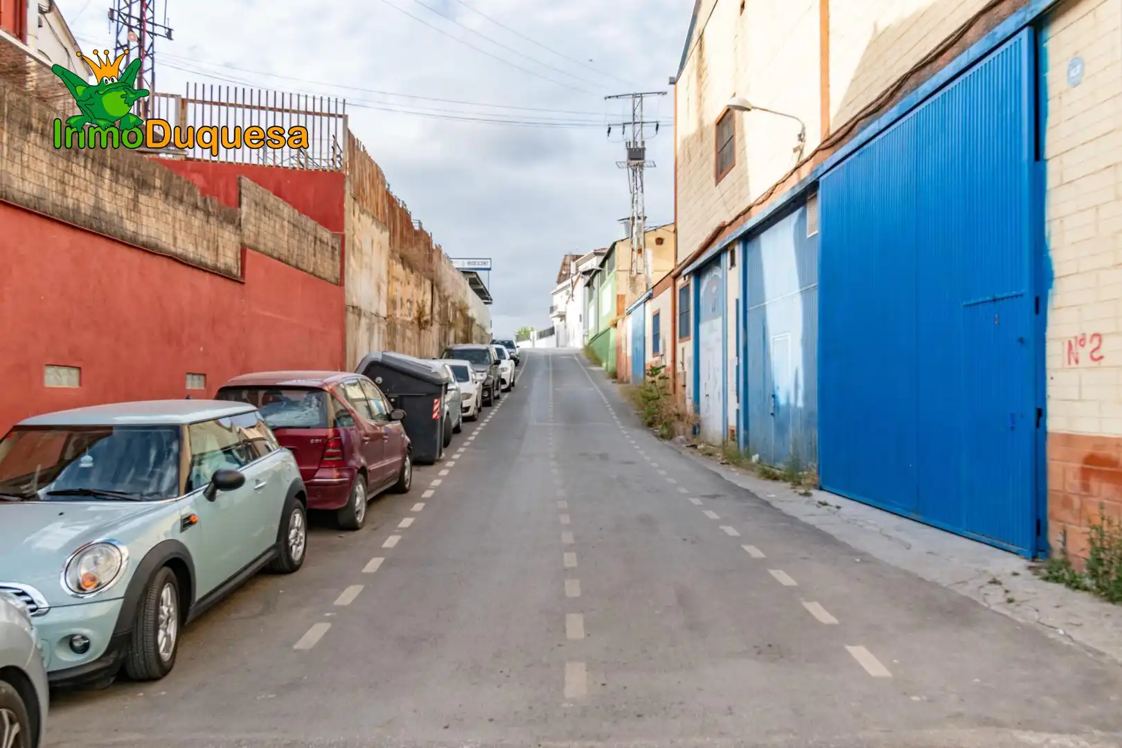 Exterior view of Industrial buildings for sale in Jun