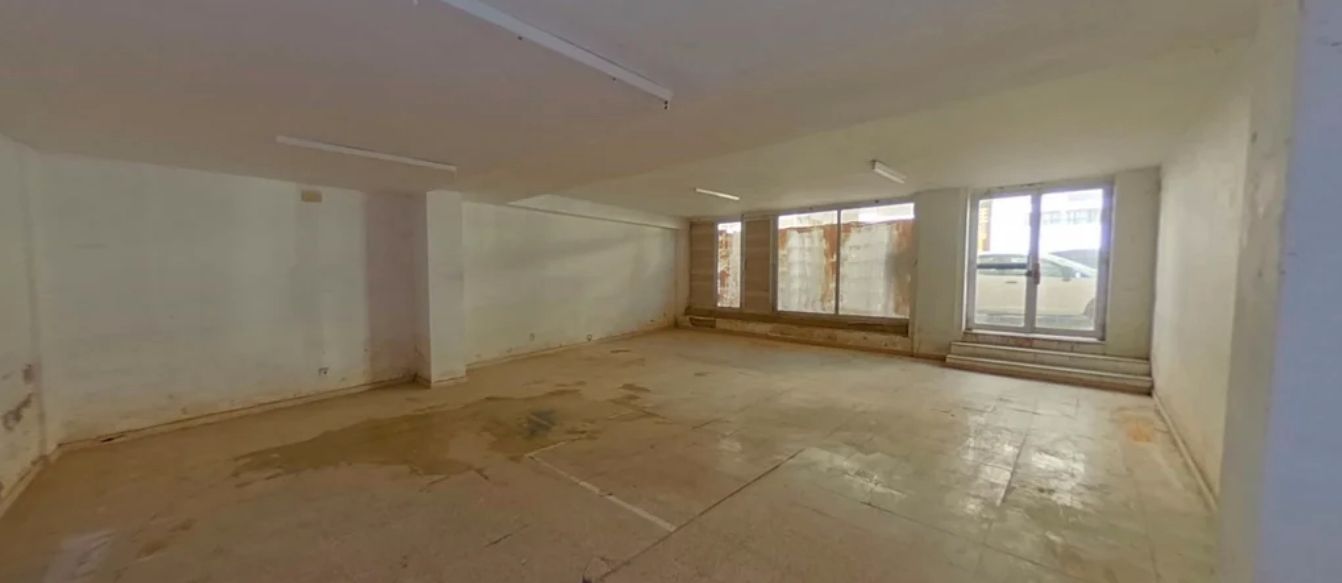 Local en venda en Llançà