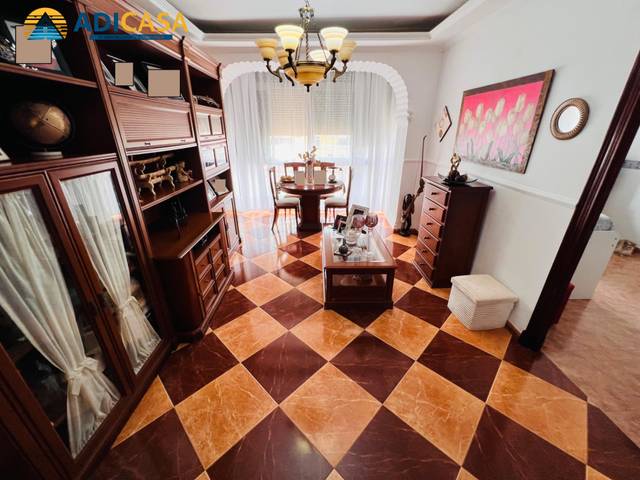 Piso en Venta en Calle Doctor Barraquer en El Cristo - Cayetano Roldán