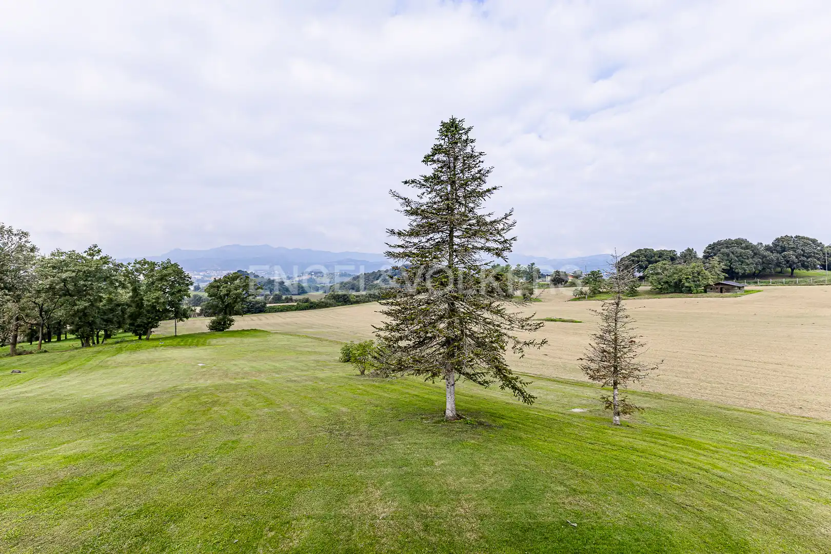 Country house zum Verkauf in Torelló mit Klimaanlage, Heizung und Privatgarten