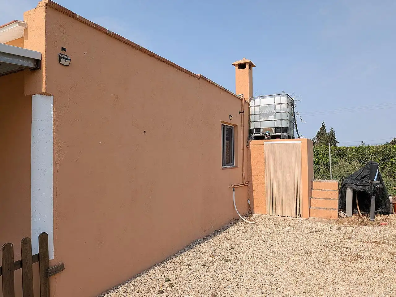 Vista exterior de Finca rústica en venda en Vinaròs amb Terrassa i Piscina