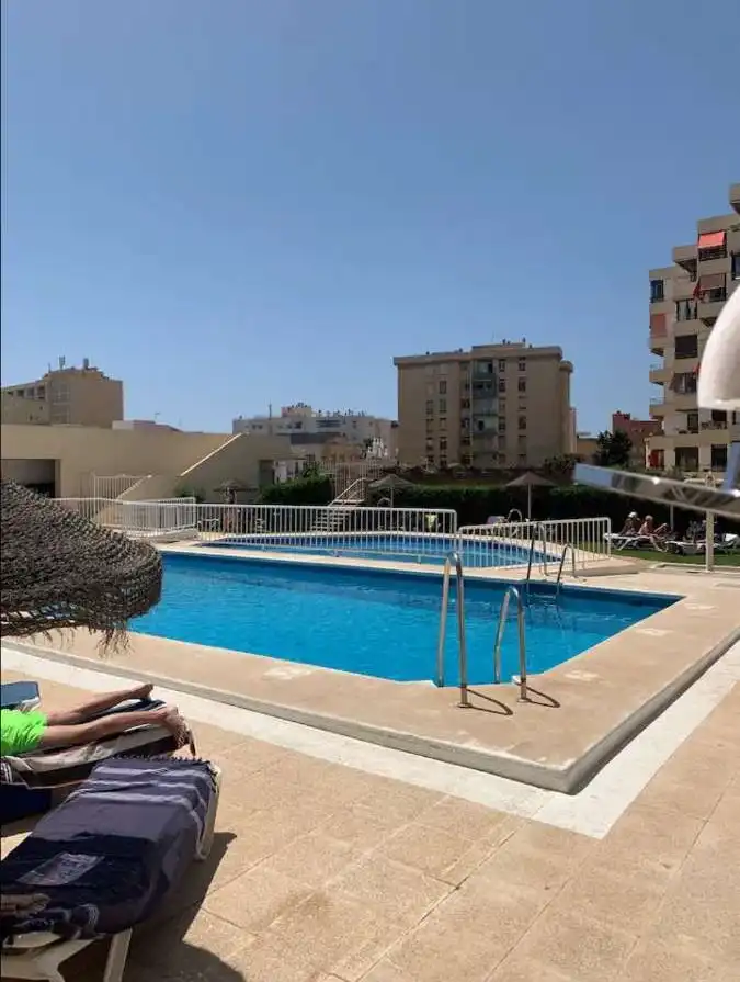 Piscina de Apartamento en venta en Torremolinos con Aire acondicionado, Calefacción y Piscina