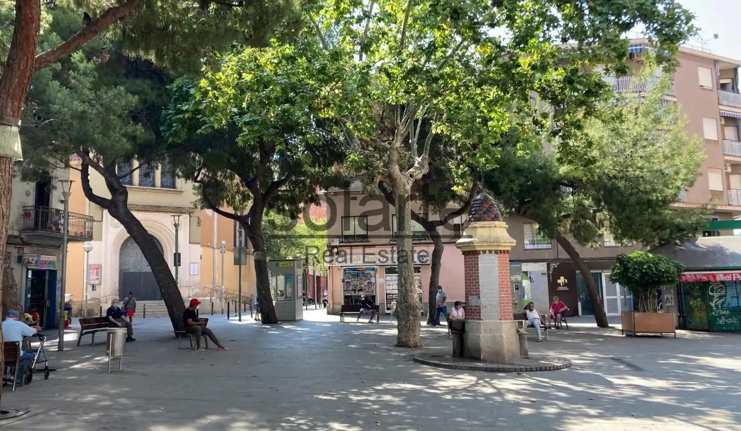 Vista exterior de Pis en venda en L'Hospitalet de Llobregat