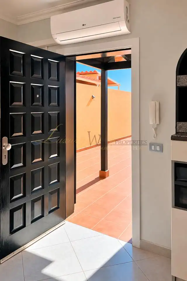 Houses for sale in Las Rosas