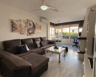 Sala d'estar de Casa o xalet en venda en Torrox amb Aire condicionat, Calefacció i Terrassa